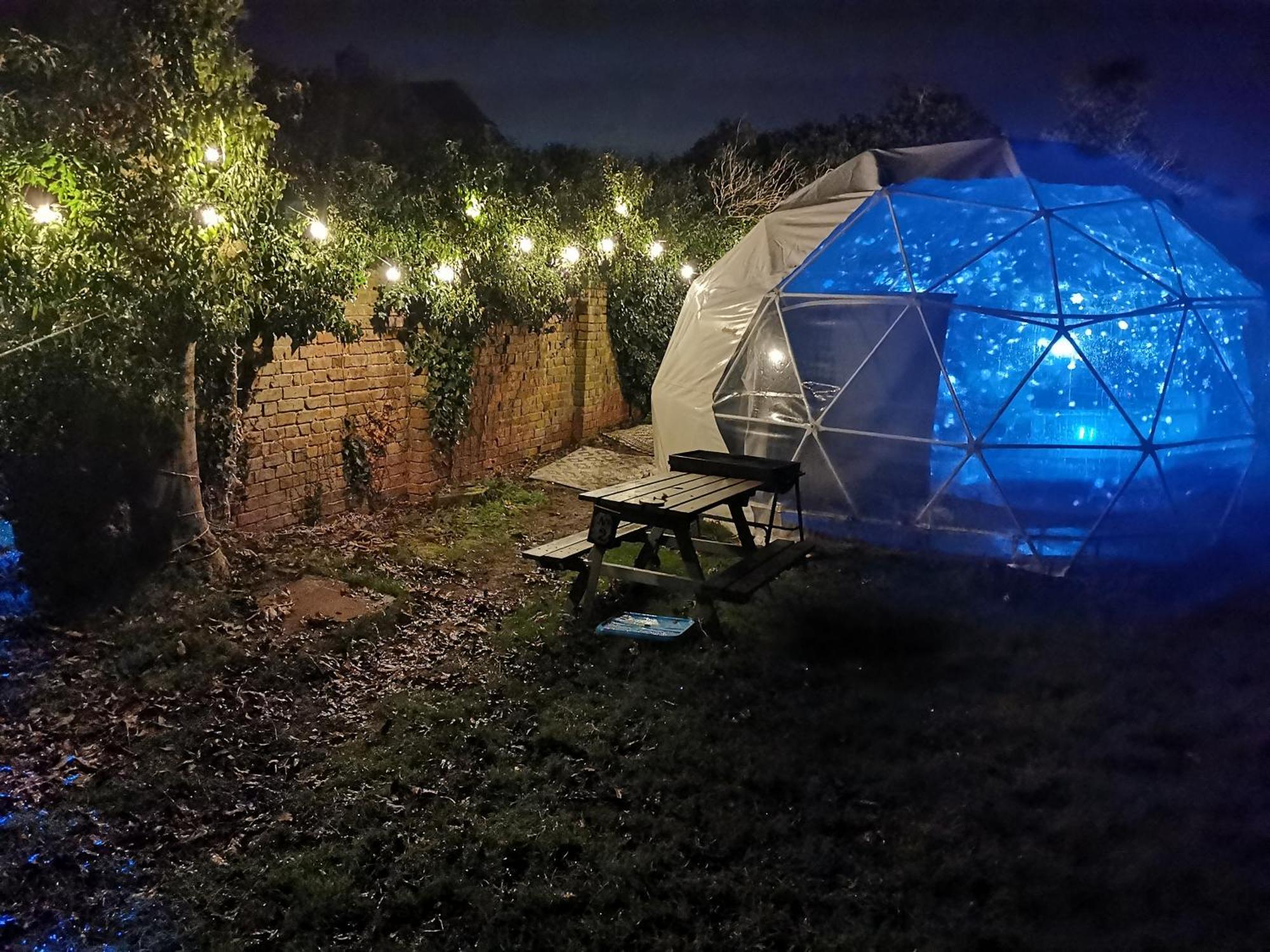 شقة Secret Heated Dome Lincoln Firepit Projector المظهر الخارجي الصورة